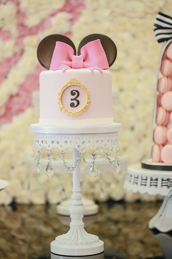 Minnie-Mouse-takes-Paris-Birthday-Party-by-Kesha-Lambert-9.JPG