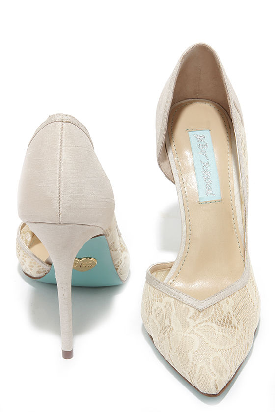 Betsey Johnson ivory shoes with something blue soles