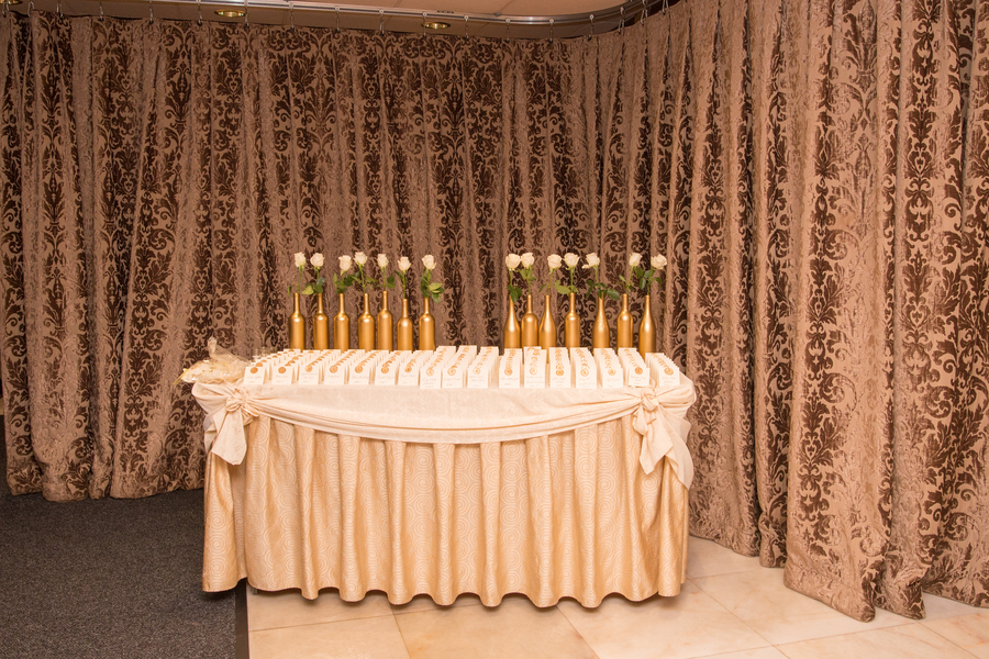 Sparkly gold wedding at crest hollow country club 55