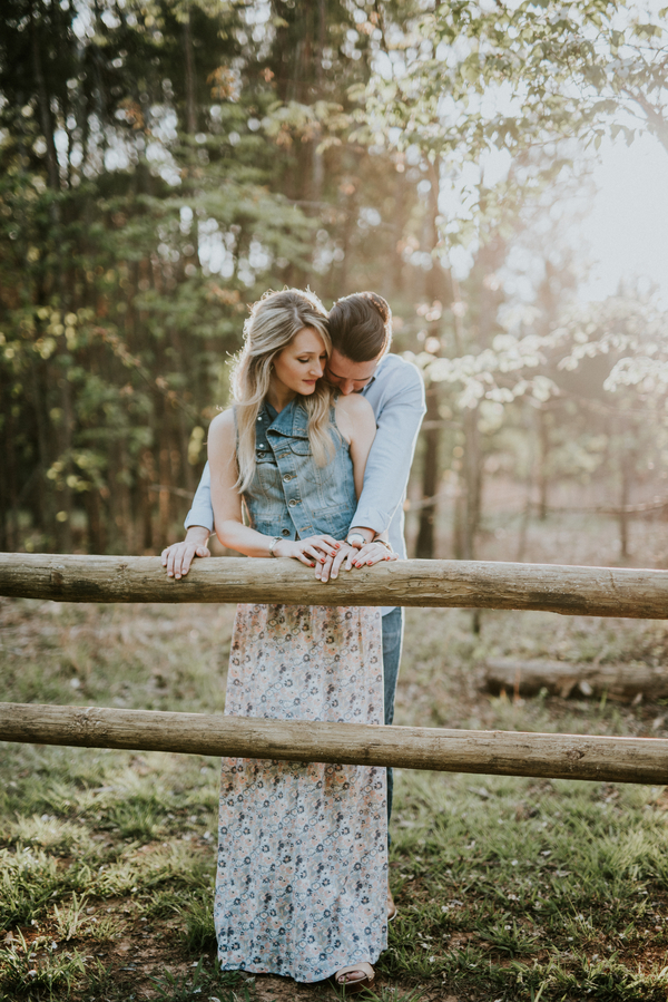rustic-tennesee-engagement-shoot-7