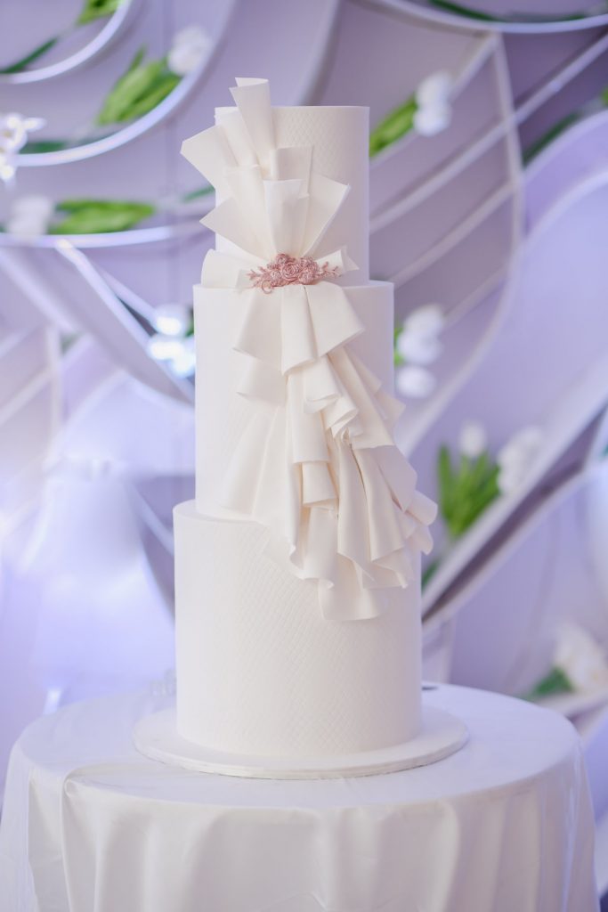 classic three tier white wedding cake 