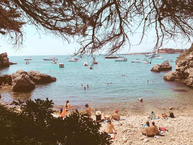 A Guide To The French Riviera Where To Swim Stay And Get The Best Champagne Perfete 